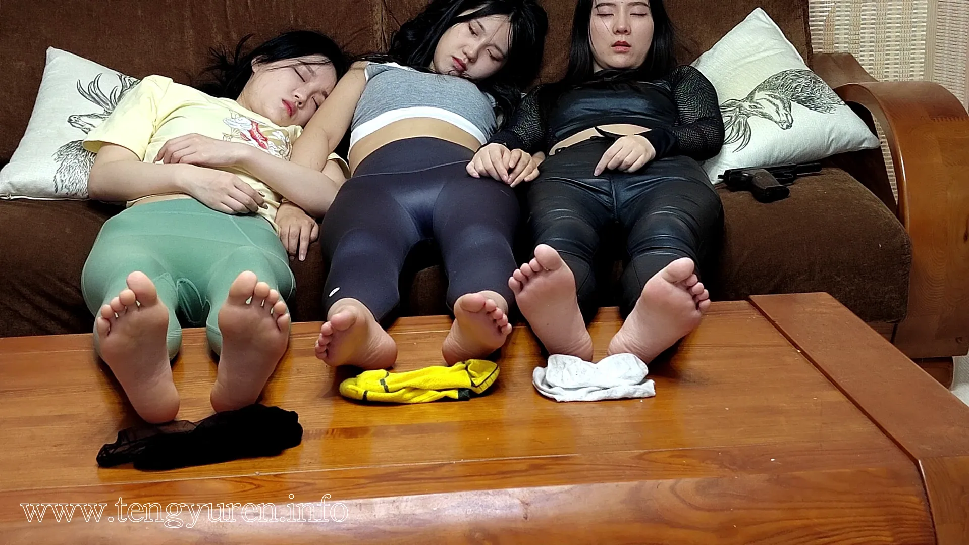 [芳草冰视]突袭情报站