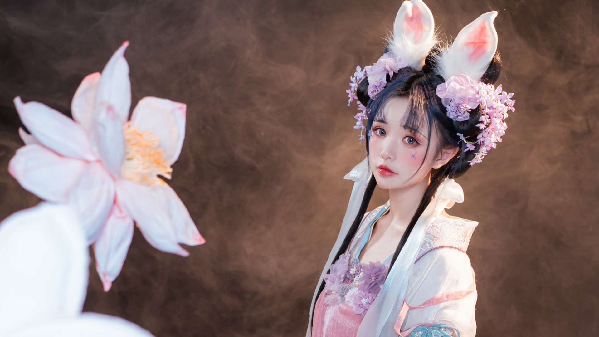 喵小吉cos诠释古典美的现代魅力,送给绅士们的美丽礼物