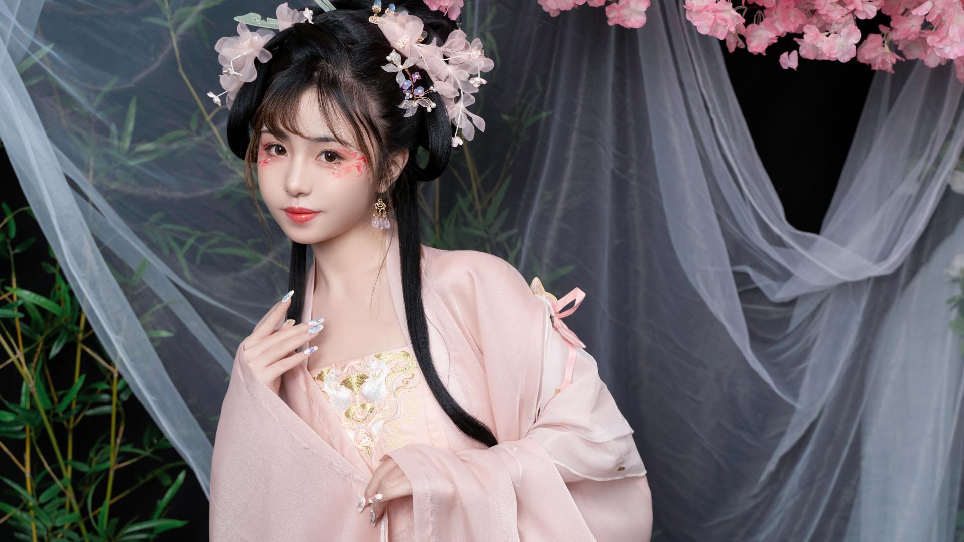 喵小吉最新作品cos娇俏可人大家闺秀,温婉中不失调皮