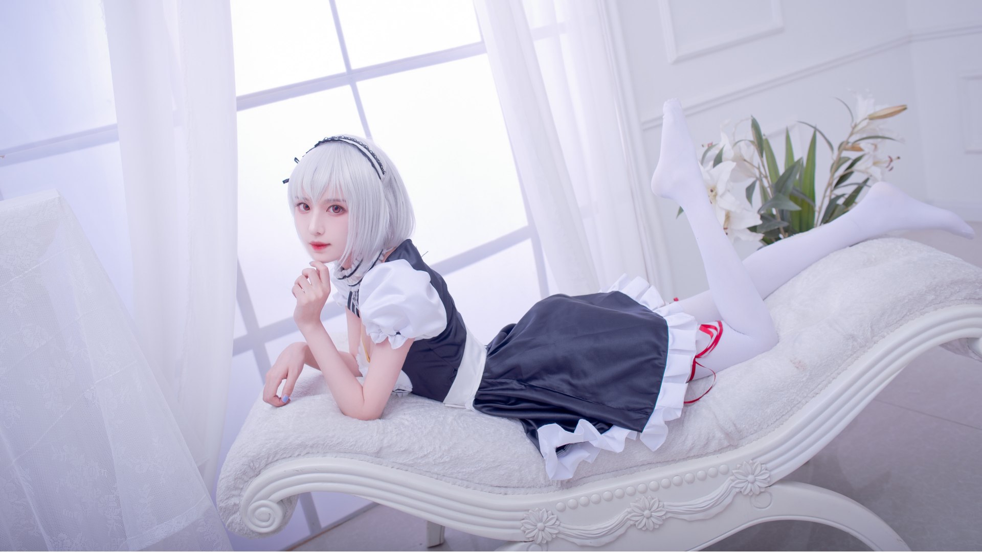 Shika小鹿鹿cos写真《天狼星》系列:冷酷与俏皮的完美交融