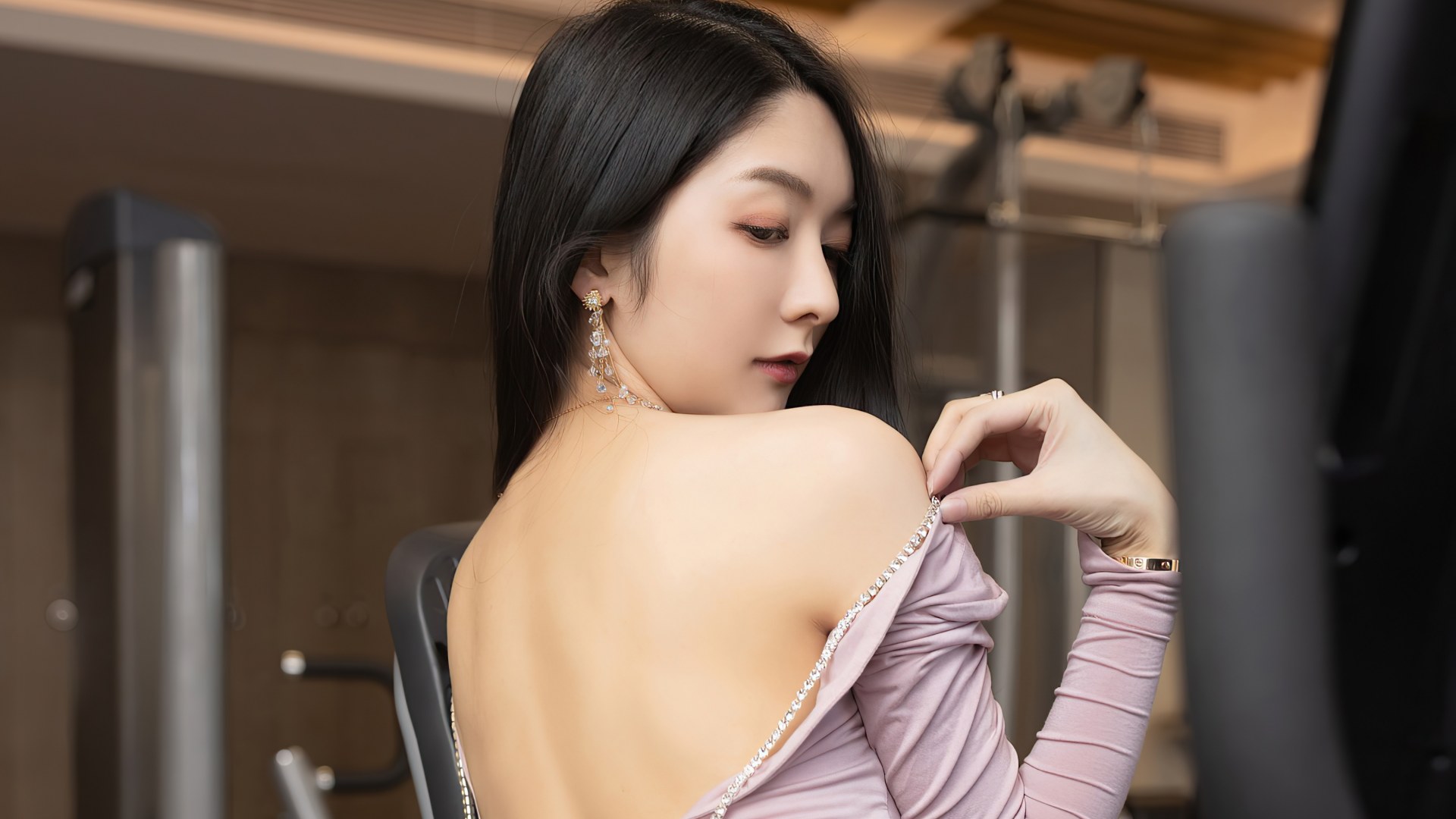 美丽不可方物的Angela小热巴,超人气气质与甜美并存的模特