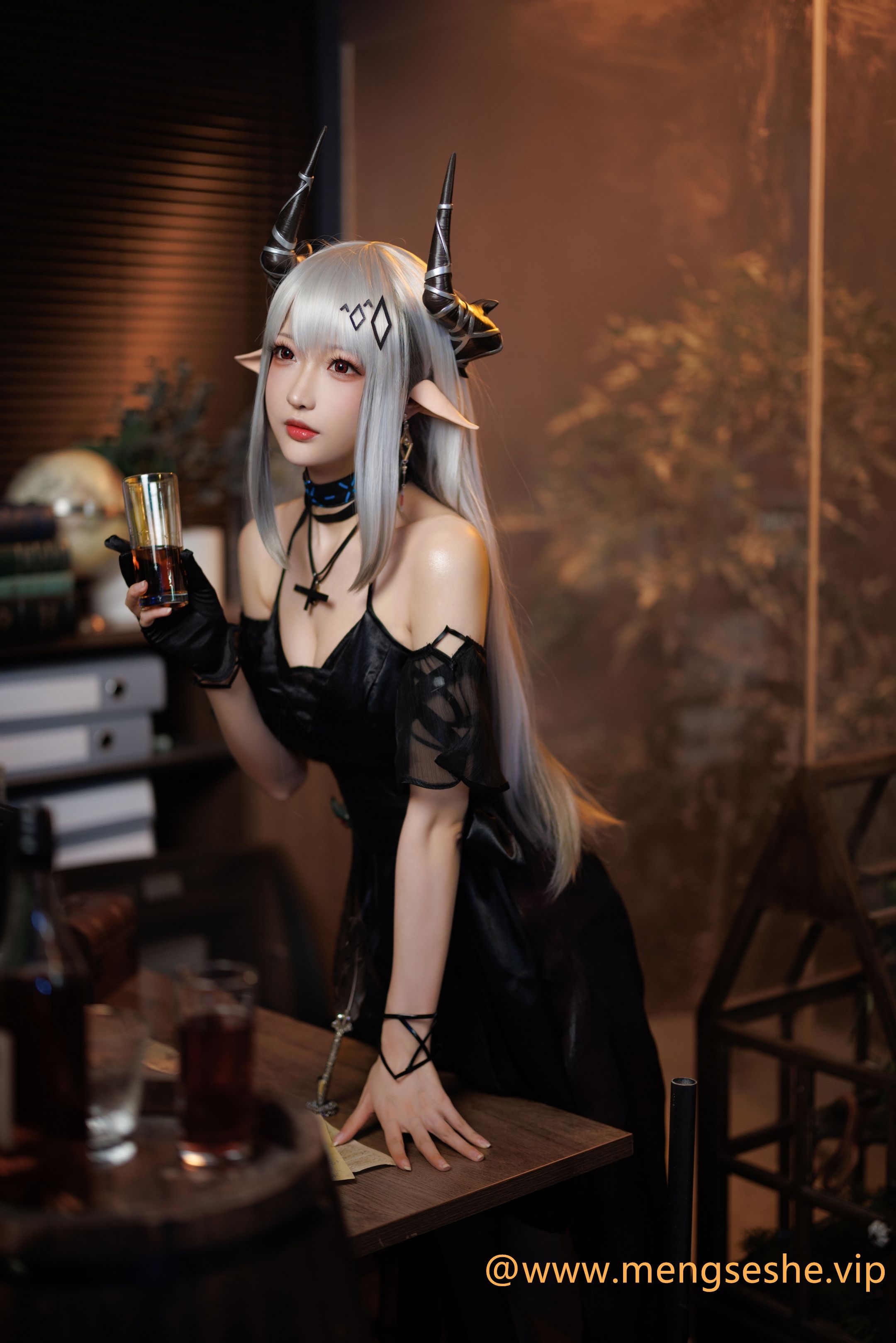 南宫-泥岩COS礼服