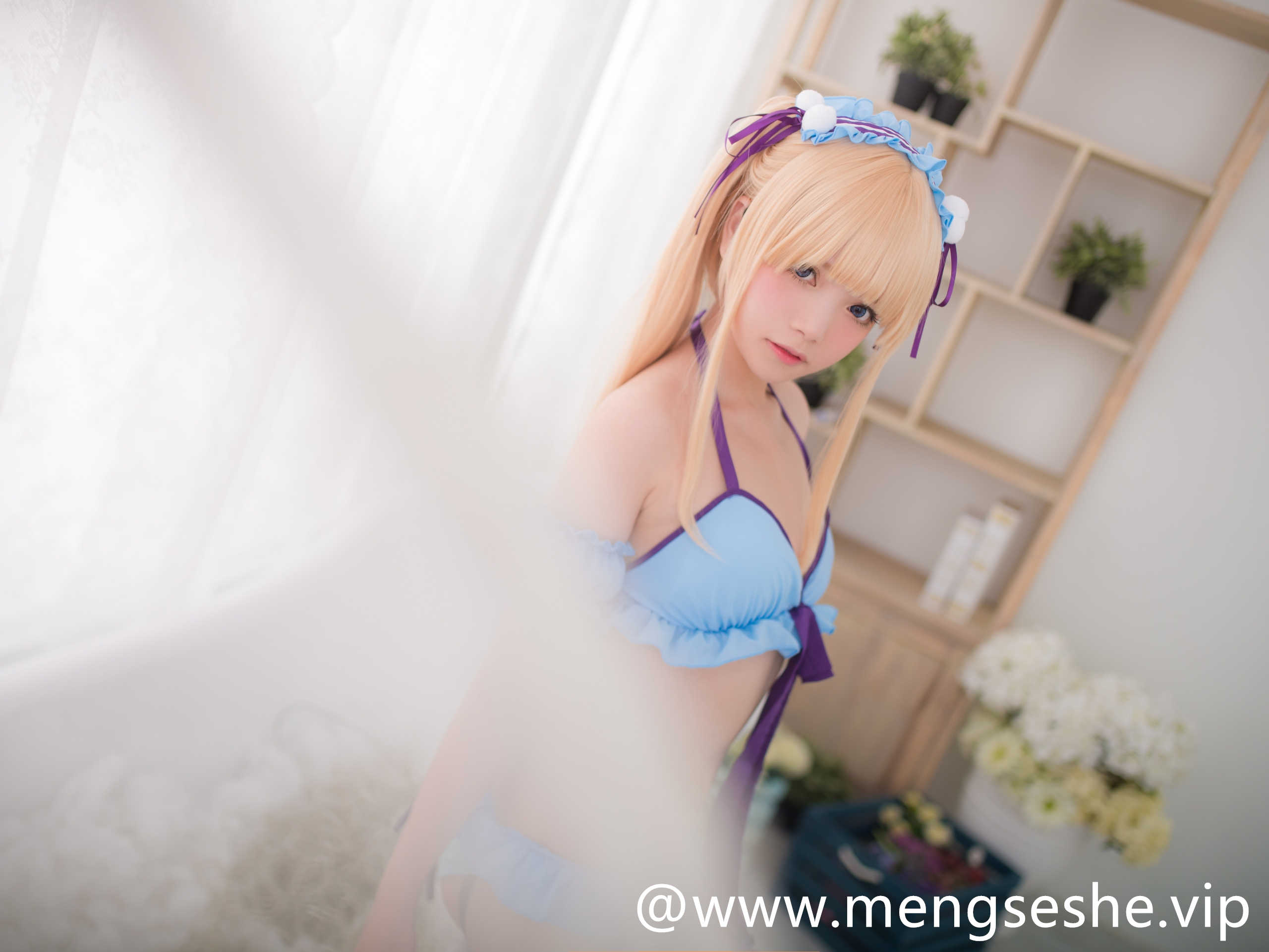 美轮美奂的花间小仙女越南Miu只