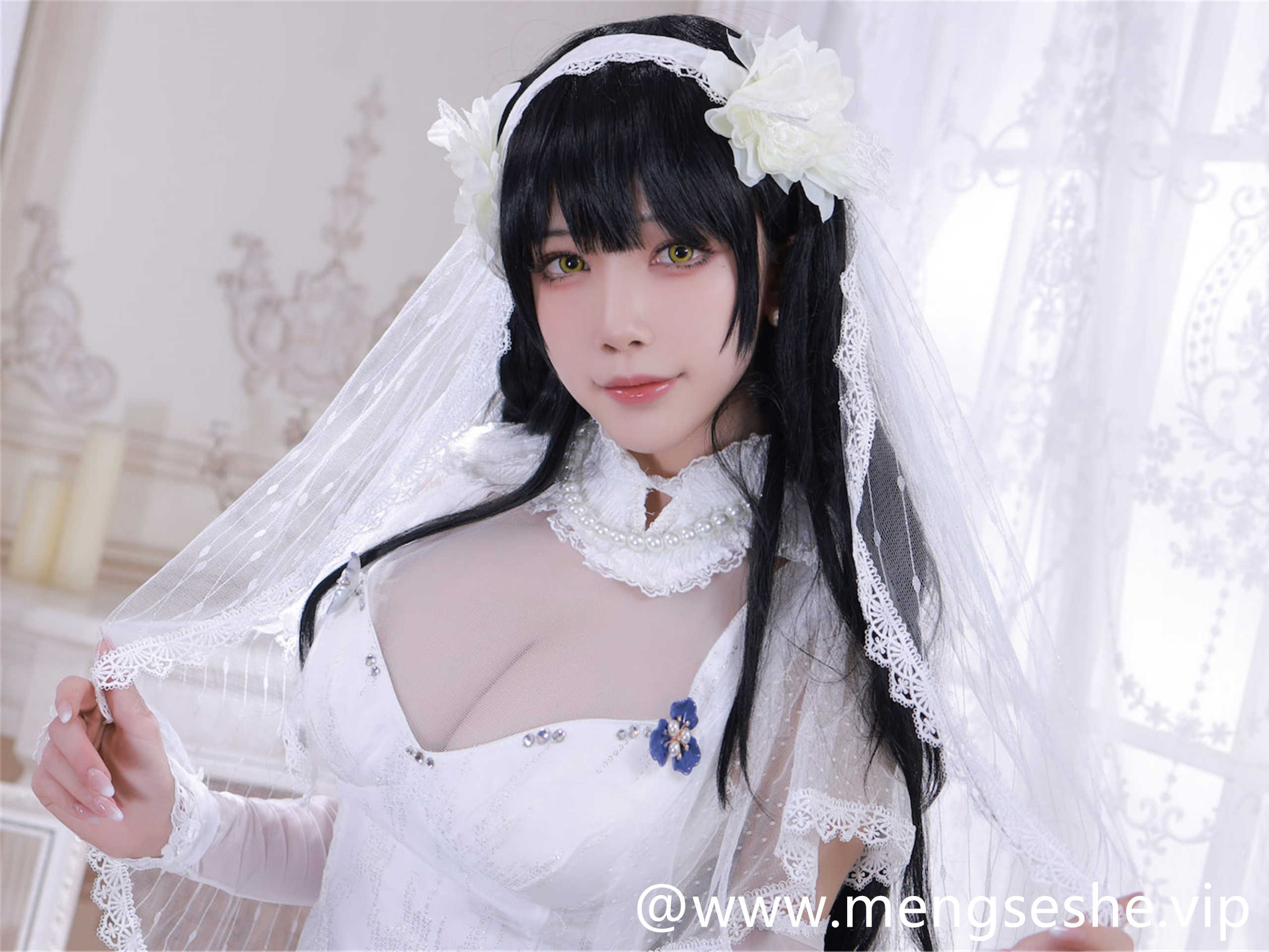 水淼Aqua:原神甘雨247套cos打造完美复刻,身材与技艺双双折服