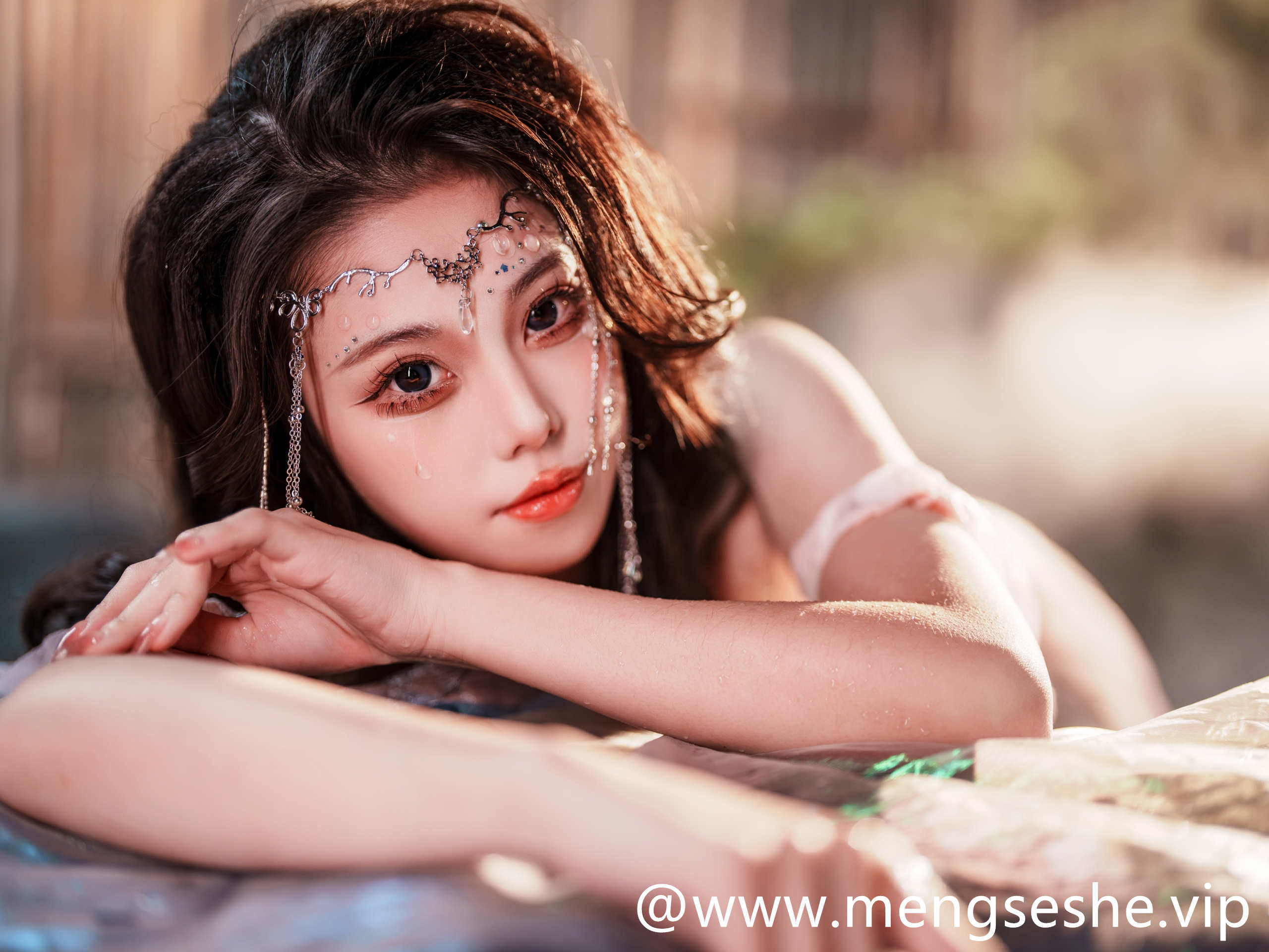 蜜汁猫裘为什么不更新作品,被抓了吗?