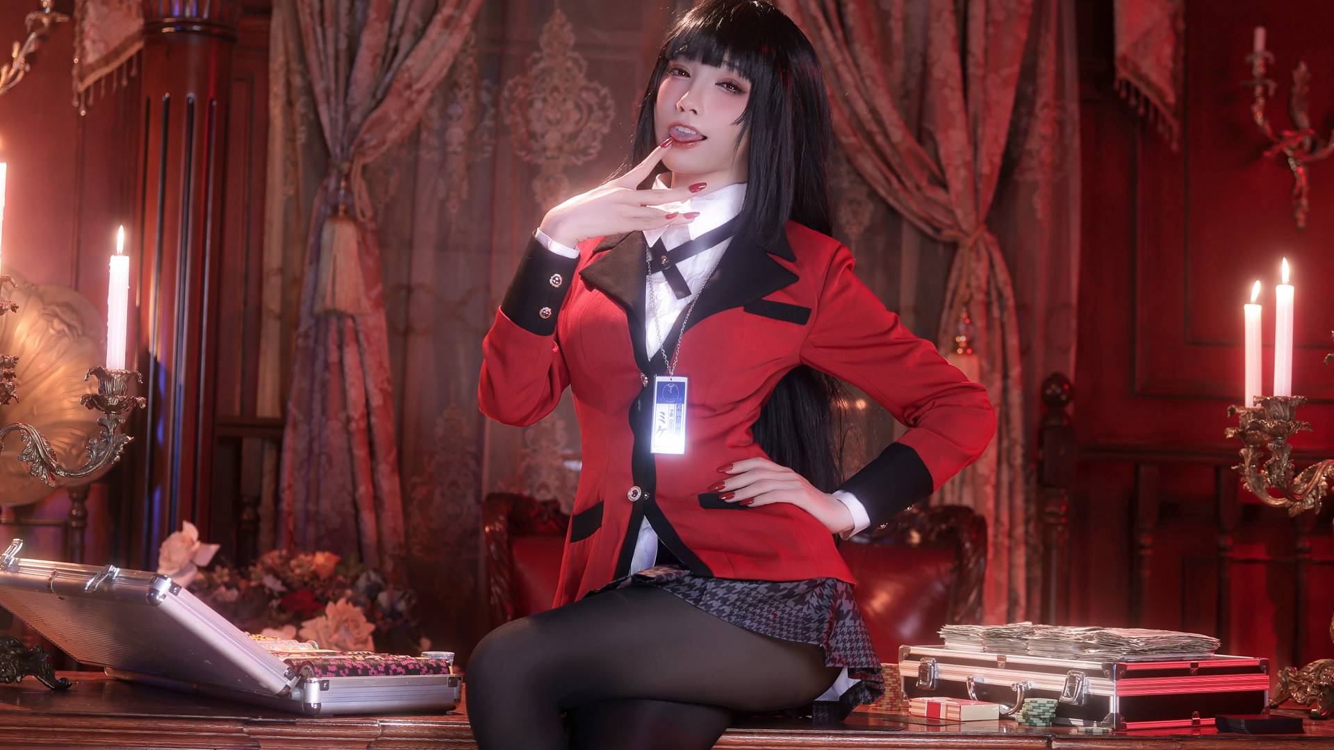 水淼Aqua的《蛇喰梦子》:时尚与优雅的多重魅力展示