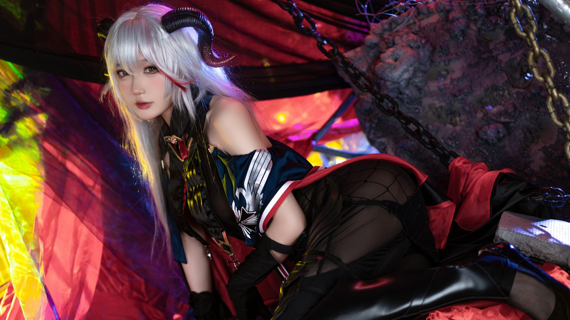 从动漫世界走出的生活版“二月舰长埃吉尔”,阿包也是兔娘的时尚挑战