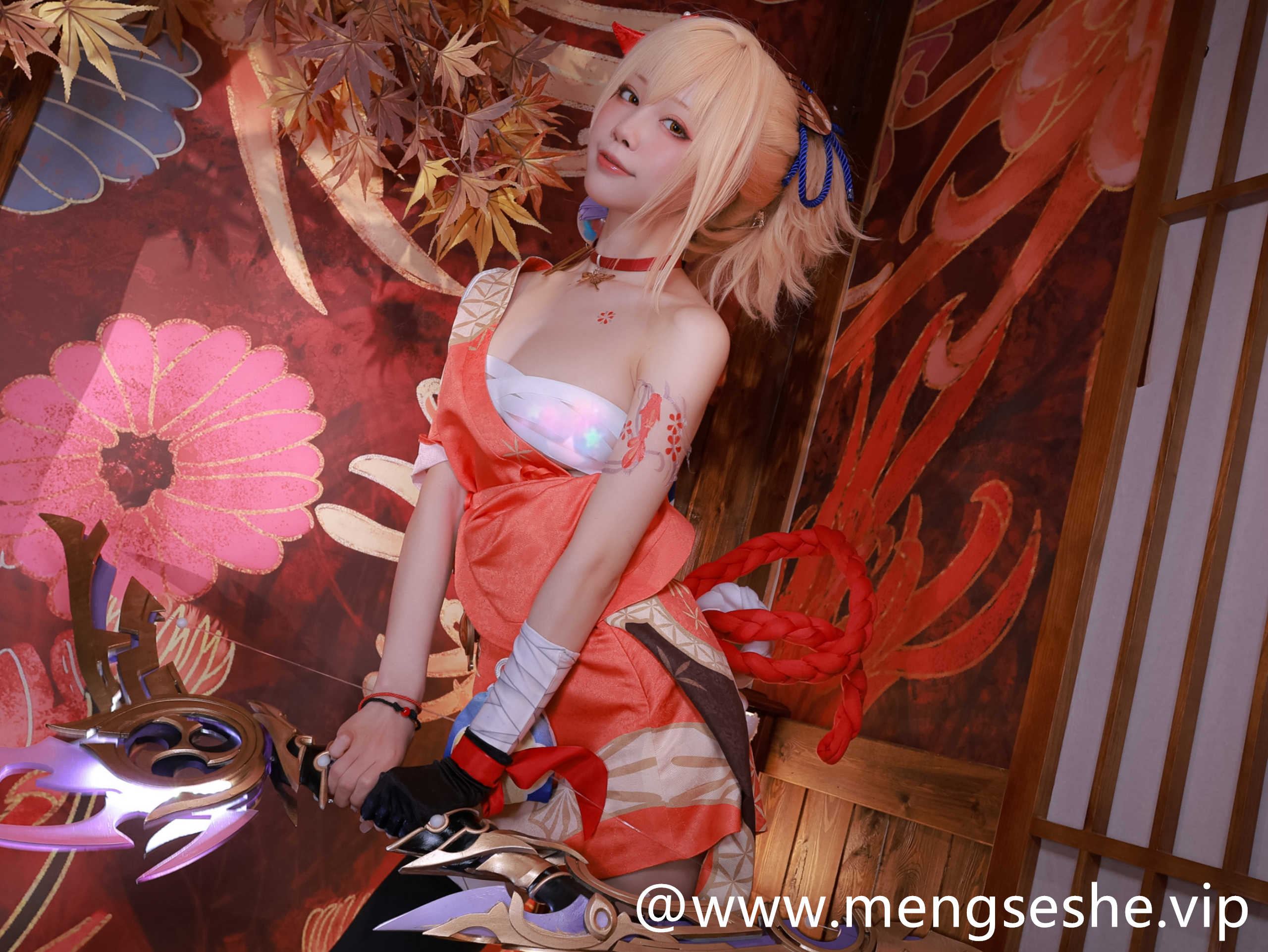 水淼Aqua:原神甘雨247套cos打造完美复刻,身材与技艺双双折服