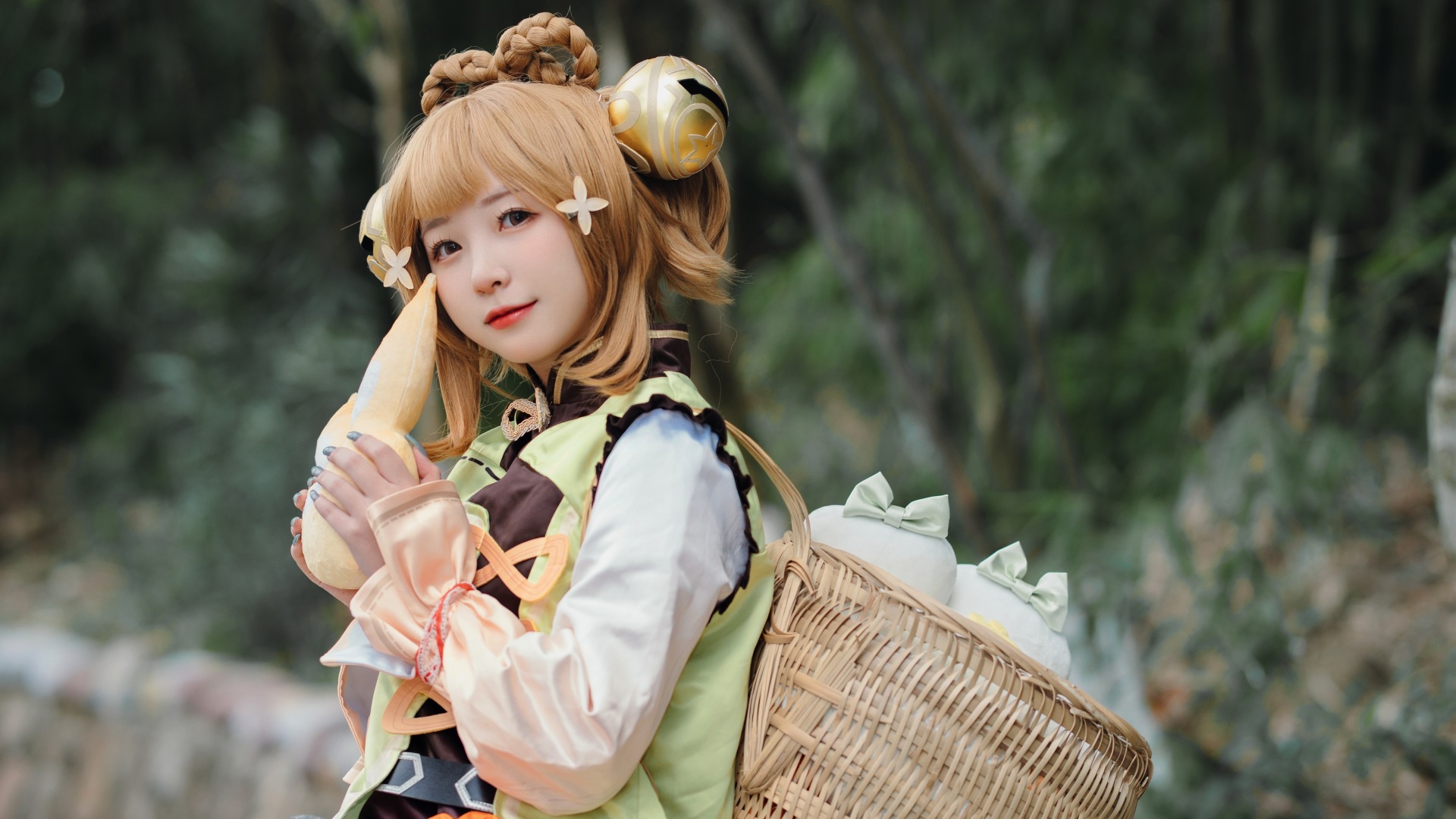 花铃COS最新图片集欣赏：森林中的甜美梦境《瑶瑶》