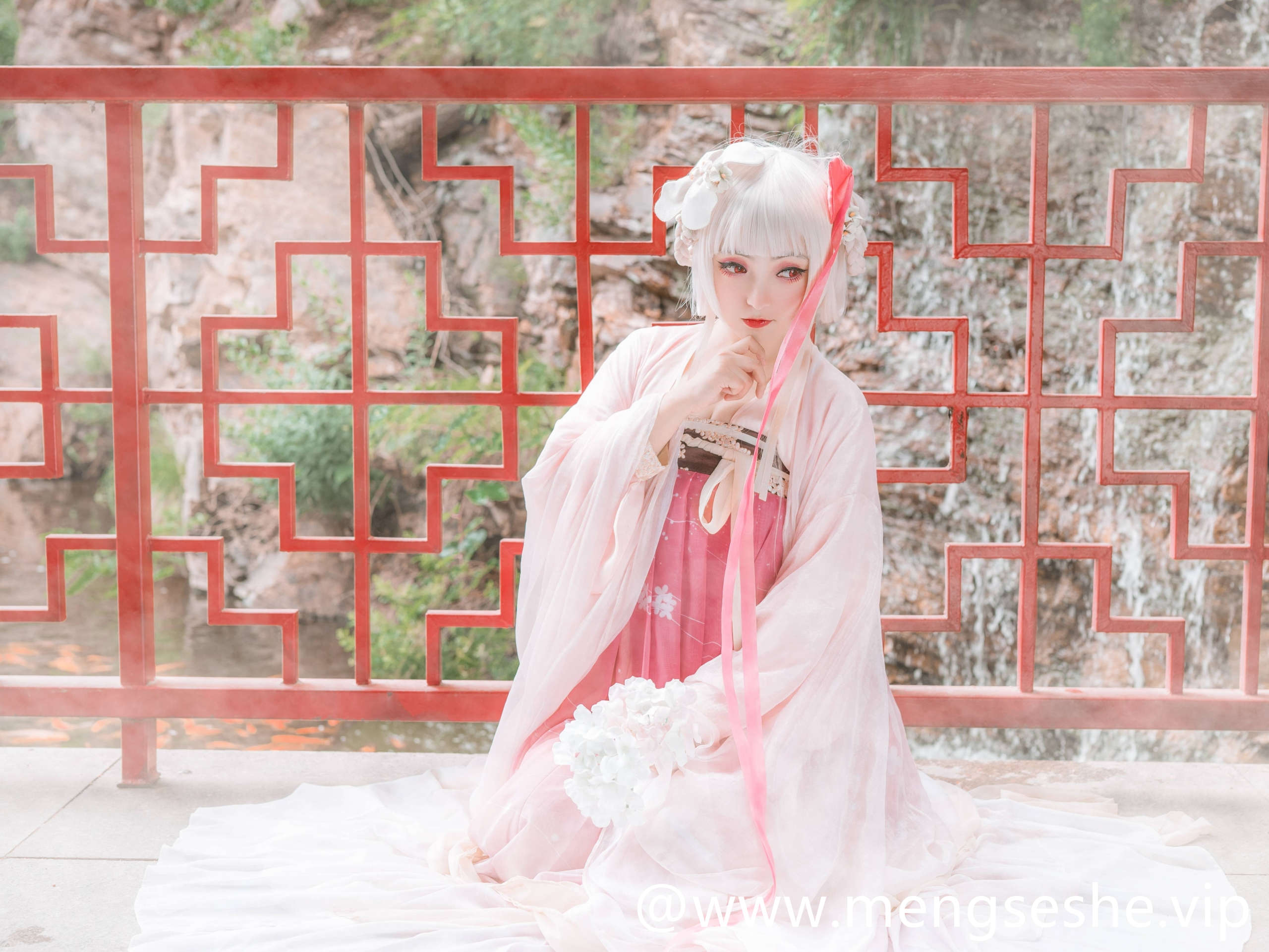 乖巧可爱的斯文文文文，碧海航线初音未来，最新cos图集包75套下载