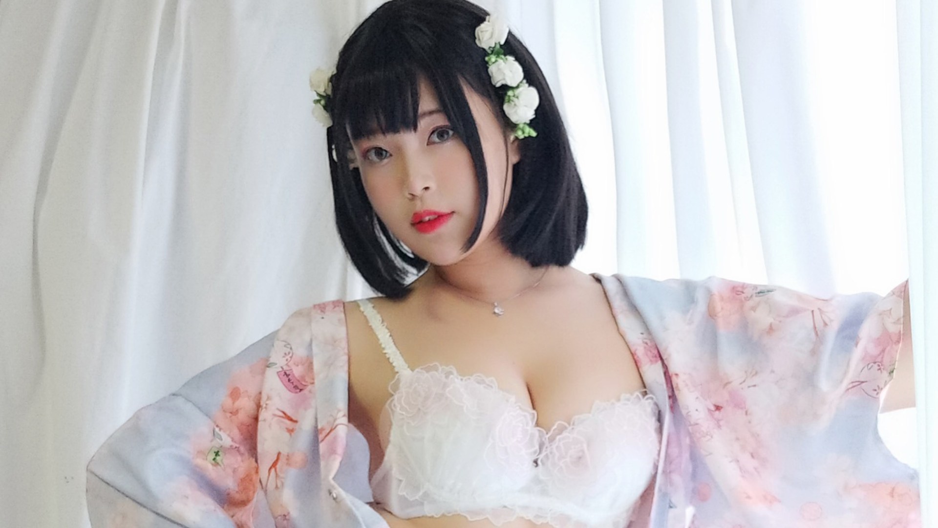 白烨cos与花间的秘密，那个午后的春风醉梦