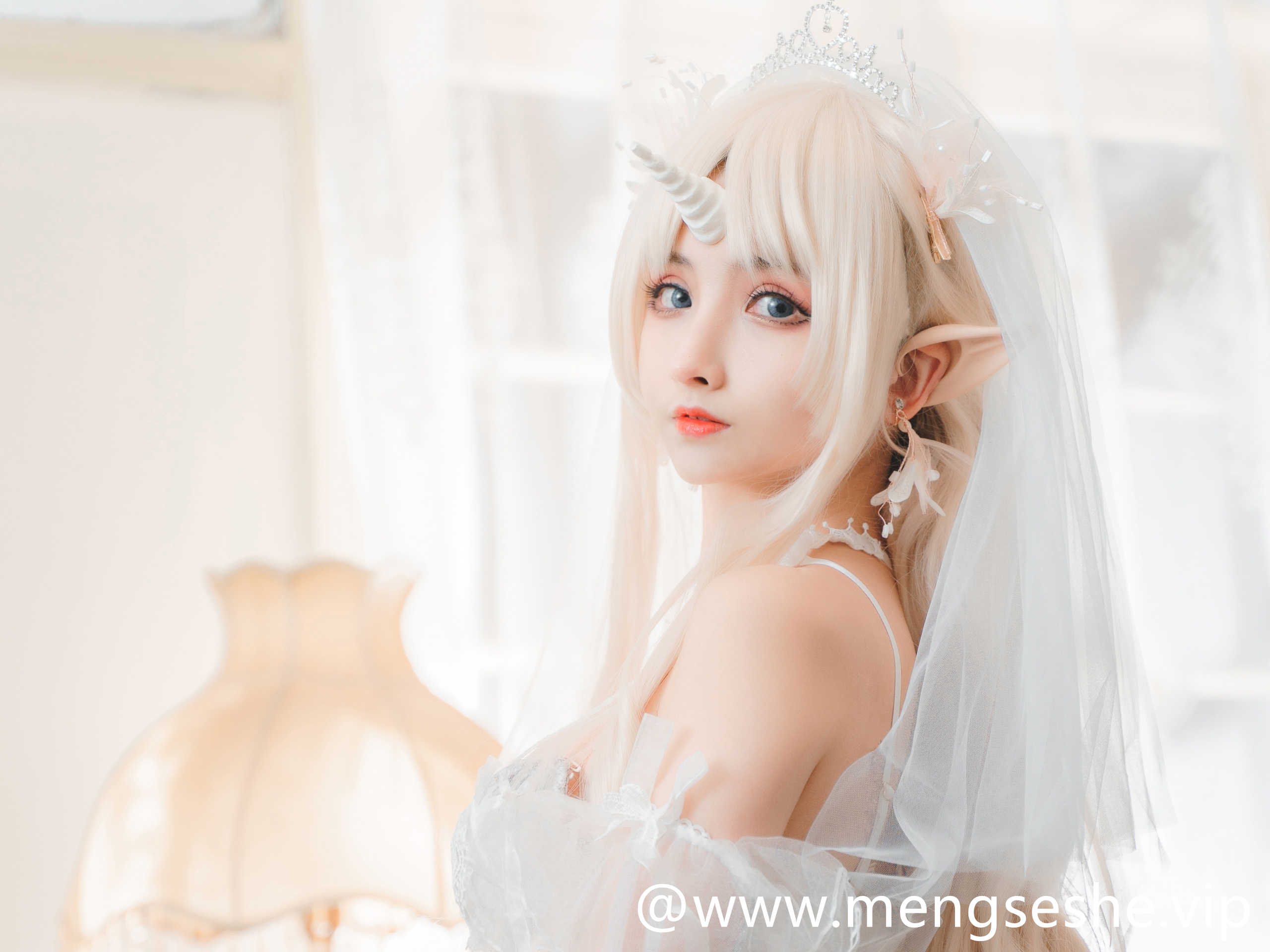 不食人间烟火,rioko凉凉子142套最新图片包下载