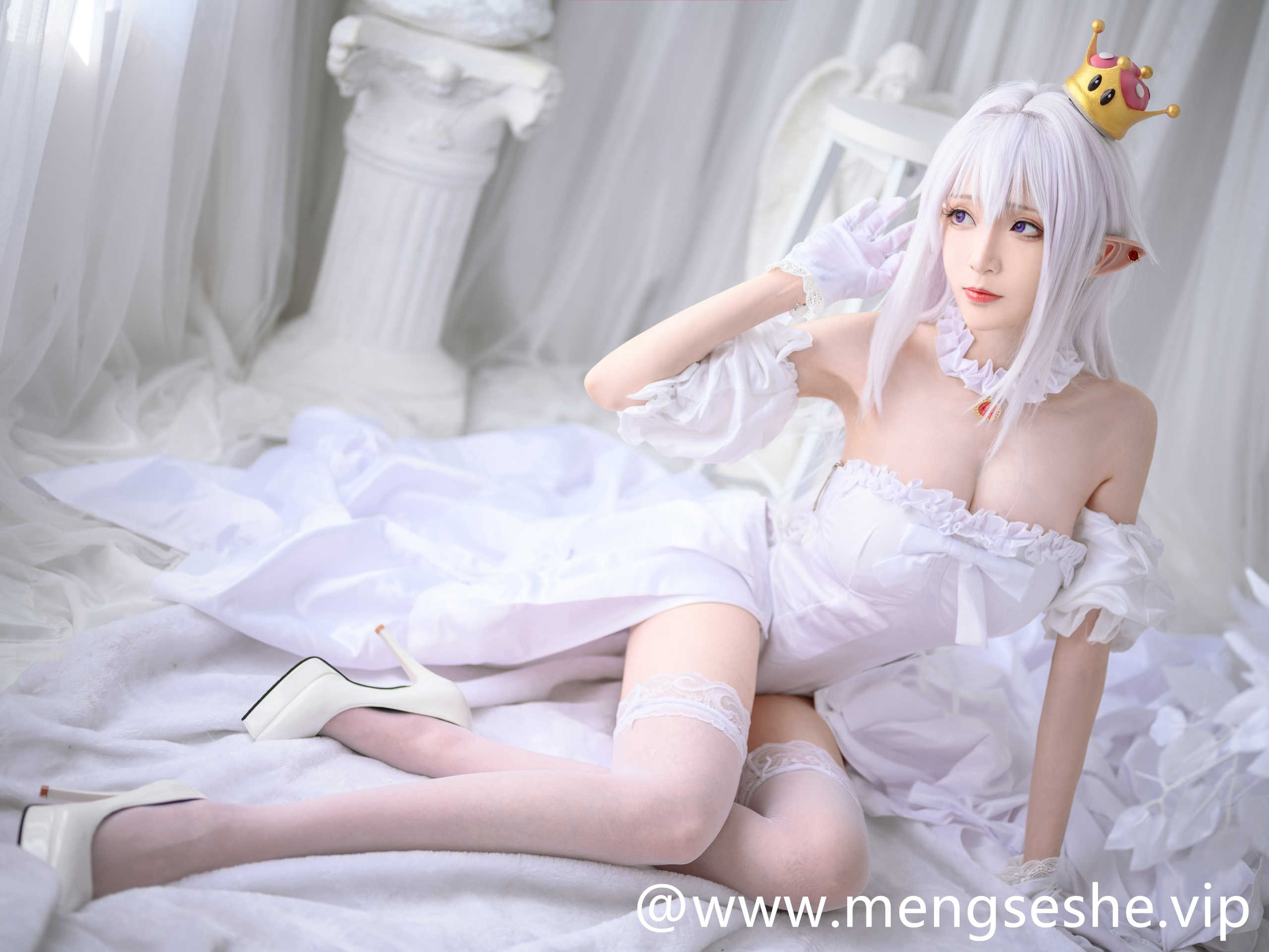 神秘魅力，香港coser青青子Js的职业恋爱31套作品备受瞩目